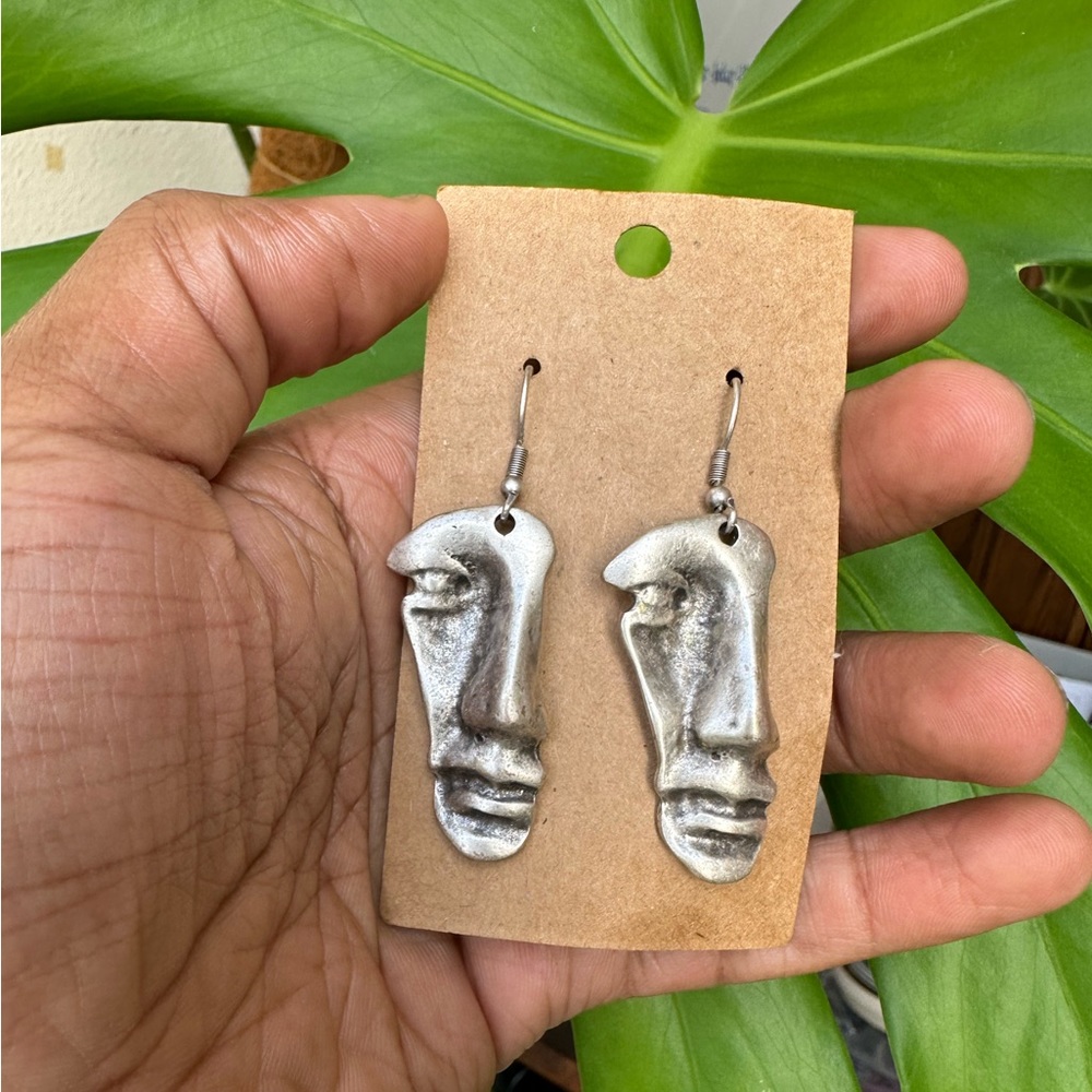 Face earrings